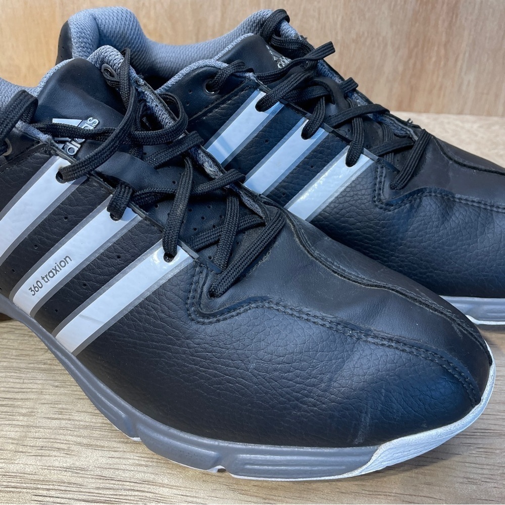 Adidas Golf Shoes Men’s Size 6.5 Black White Gray 360 Traxion Spiked 3 Stripes - Picture 12 of 14